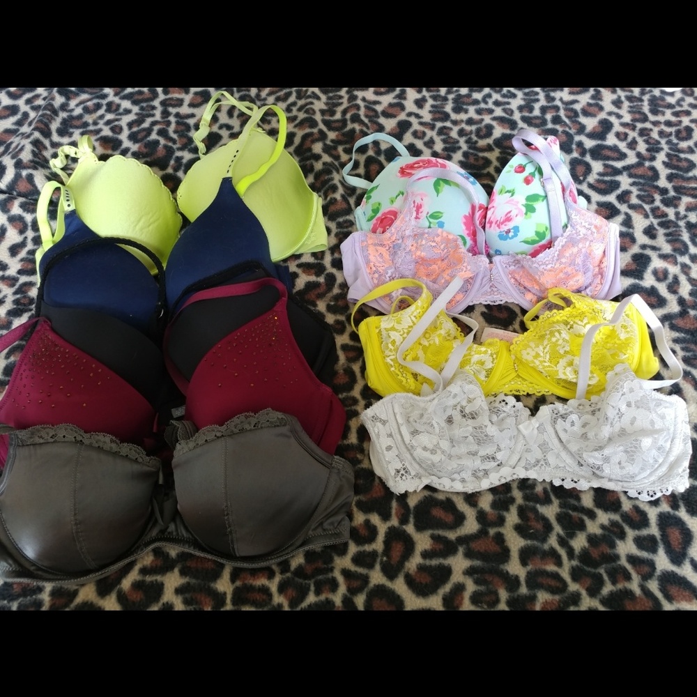 Lot of NINE size 32D bras - VS, Aerie, Gilly Hicks